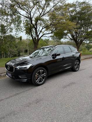 VOLVO XC60 2.0 D5 DIESEL MOMENTUM AWD GEARTRONIC